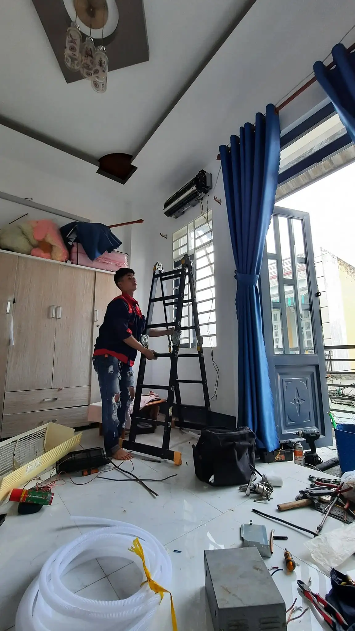Vệ Sinh M&aacute;y Lạnh Quận 12